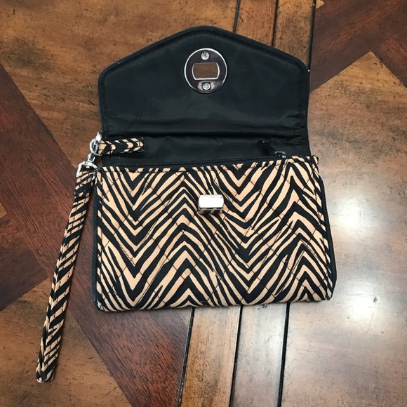 Vera Bradley Your Turn Smartphone Wristlet - Picture 3 of 9